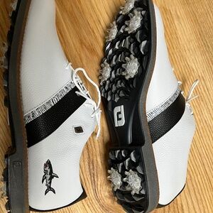 Women's never worn new footjoy golf shoes